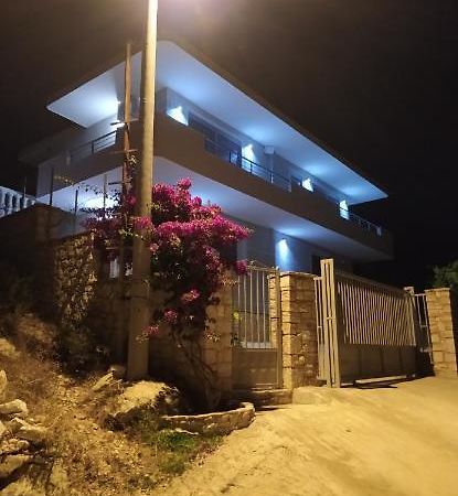 Villa Alimema Sarandë Eksteriør billede