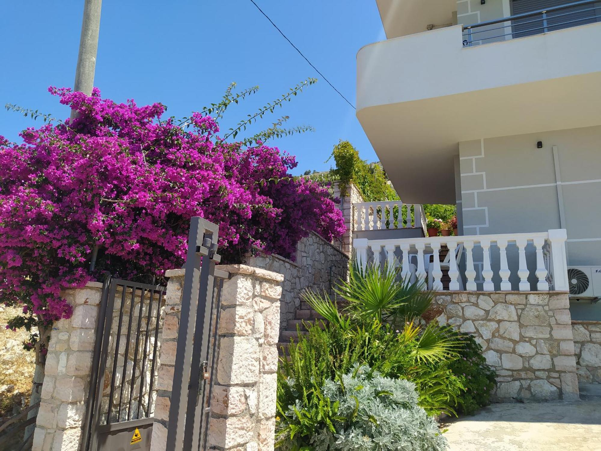 Villa Alimema Sarandë Eksteriør billede